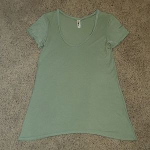 BKE Olive scoop neck shirt Size Large